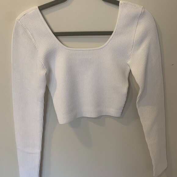 Aritzia Babaton cropped sculpt knit white top size S - Picture 4 of 7